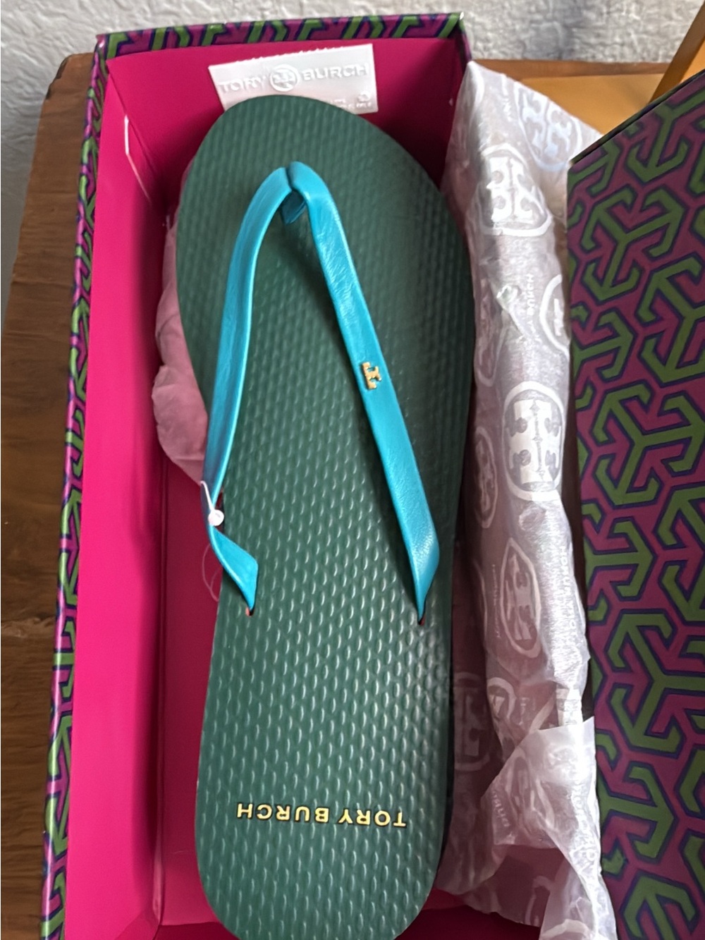 Brand new Tory Burch leather flip flops new in box size 7